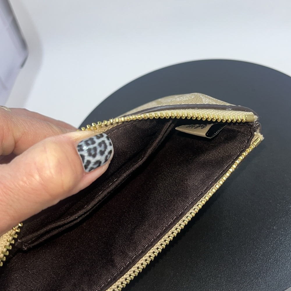 Authentic Coach Wristlet - Picture 5 of 8